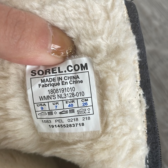 SOREL waterproof winter boots - Picture 6 of 9